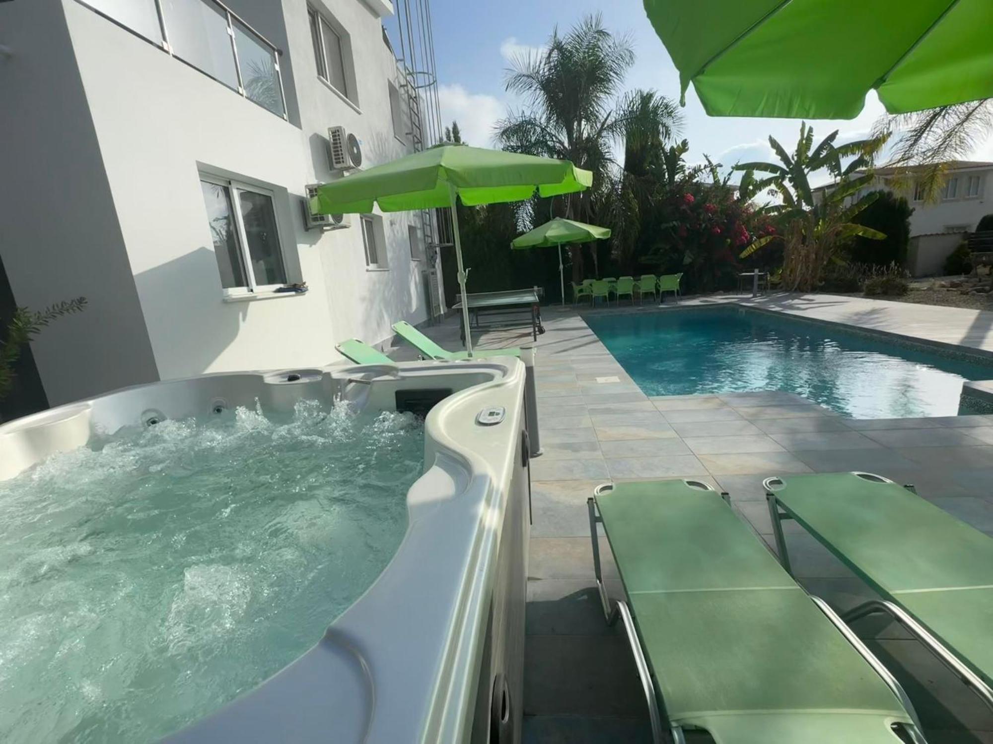Villa Coralia Gardens 1Km From Coral Bay Beach Ngoại thất bức ảnh