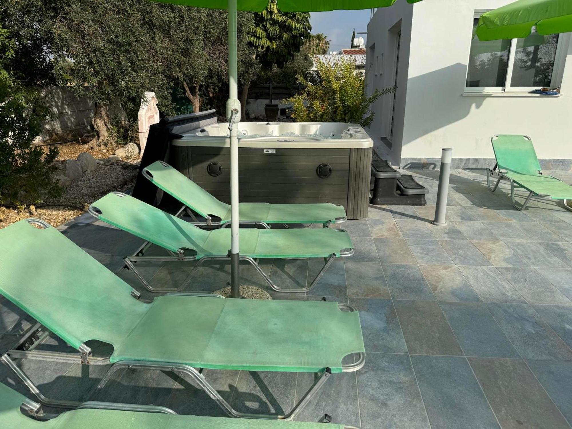 Villa Coralia Gardens 1Km From Coral Bay Beach Ngoại thất bức ảnh